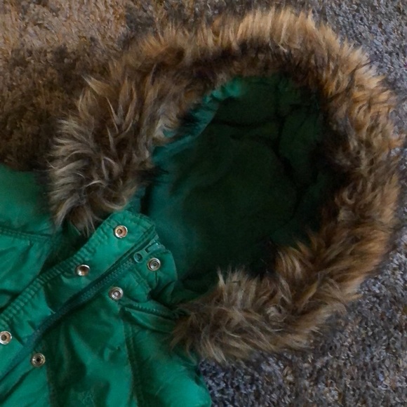 Vest - Picture 2 of 4